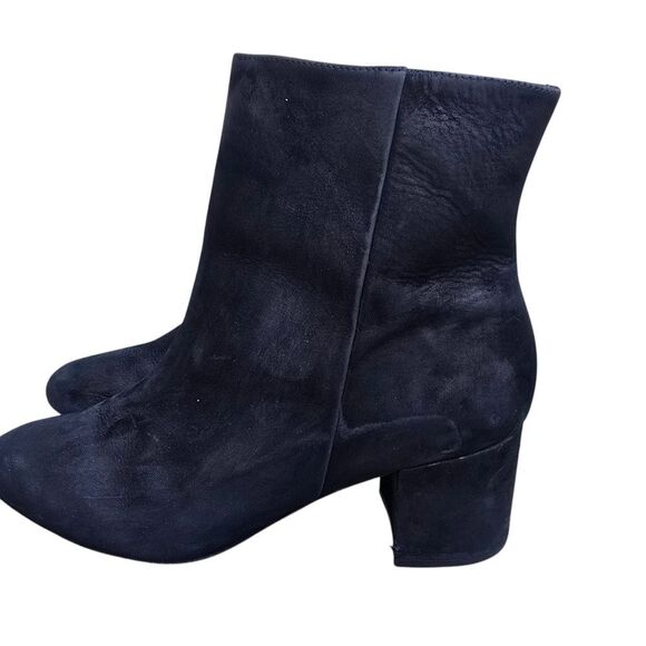 Schutz Women's Black Suede Booties Block Heel size EU 39 / US 9 - Picture 2 of 11